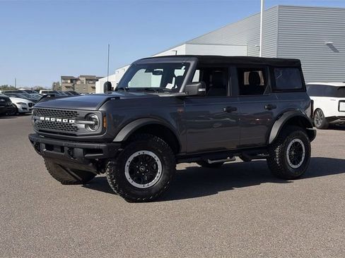 Used 2024 Ford Bronco Badlands AWD/4WD image 2