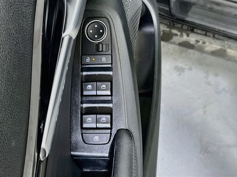 Used 2024 Kia Seltos X-Line AWD/4WD image 17