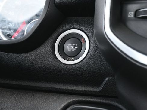 Used 2022 RAM 1500 Big Horn AWD/4WD image 12