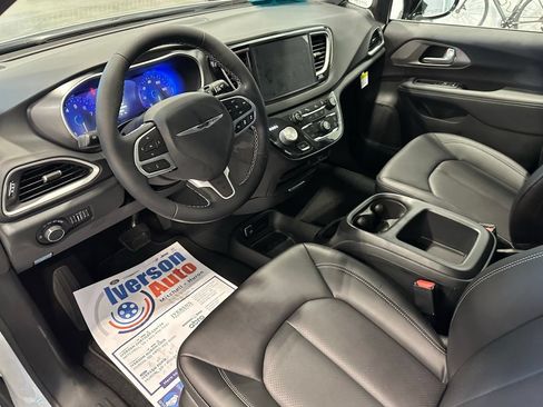 New 2026 Chrysler Voyager LX FWD image 14