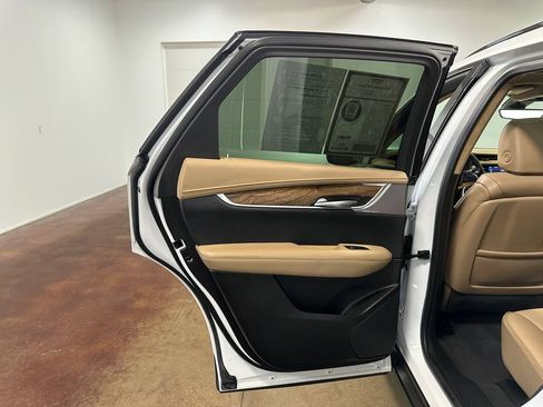 Used 2023 Cadillac XT5 Sportv w/ Platinum Package AWD/4WD image 76