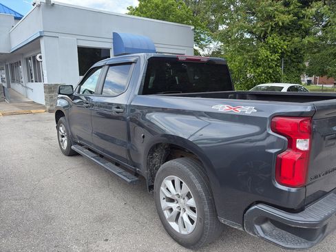 Used 2022 Chevrolet Silverado 1500 Custom w/ LPO, Dark Essentials Package AWD/4WD image 4