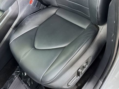 Used 2023 Toyota Highlander XLE AWD/4WD image 22