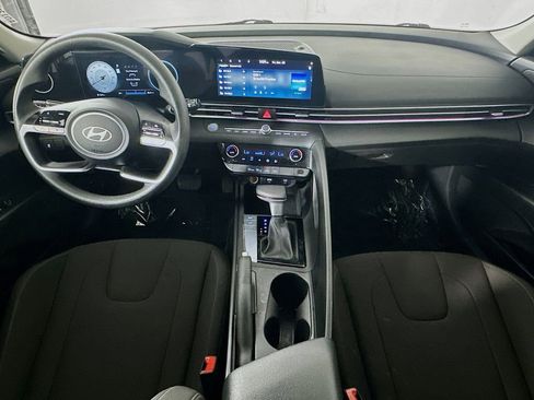 Used 2024 Hyundai Elantra SEL image 16