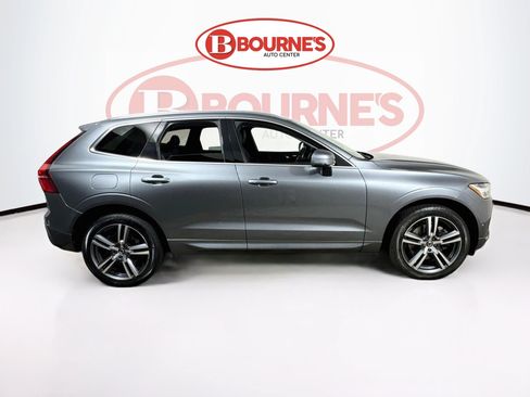 Used 2018 Volvo XC60 T6 Momentum w/ Advanced Package AWD/4WD image 11