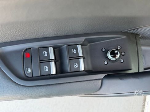 Used 2018 Audi Q5 Prestige w/ Prestige Package image 12