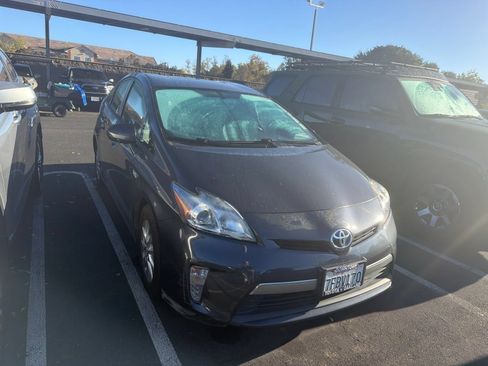 Used 2014 Toyota Prius Prime Advanced FWD image 2