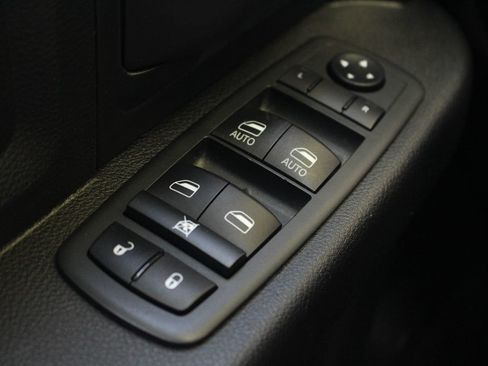 Used 2020 RAM 2500 Tradesman AWD/4WD image 9