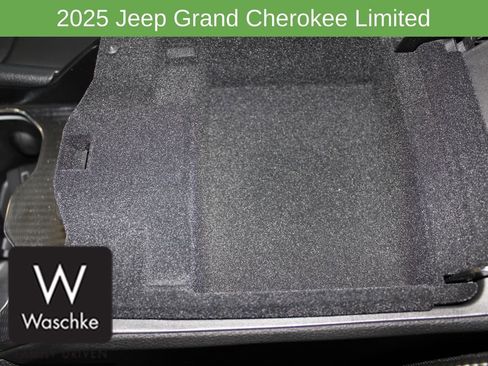 New 2025 Jeep Grand Cherokee Limited w/ Trailer Tow Package image 33