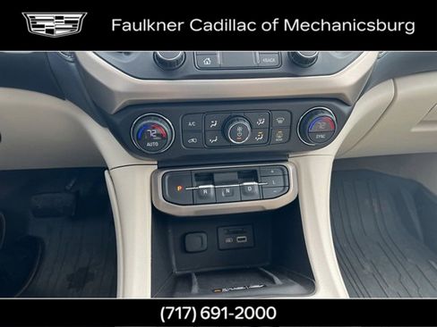 Used 2022 GMC Acadia Denali w/ Denali Ultimate Package image 25