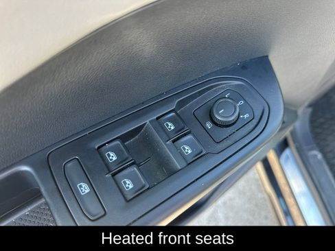 Used 2023 Volkswagen Taos SE w/ Panoramic Sunroof Package AWD/4WD image 14