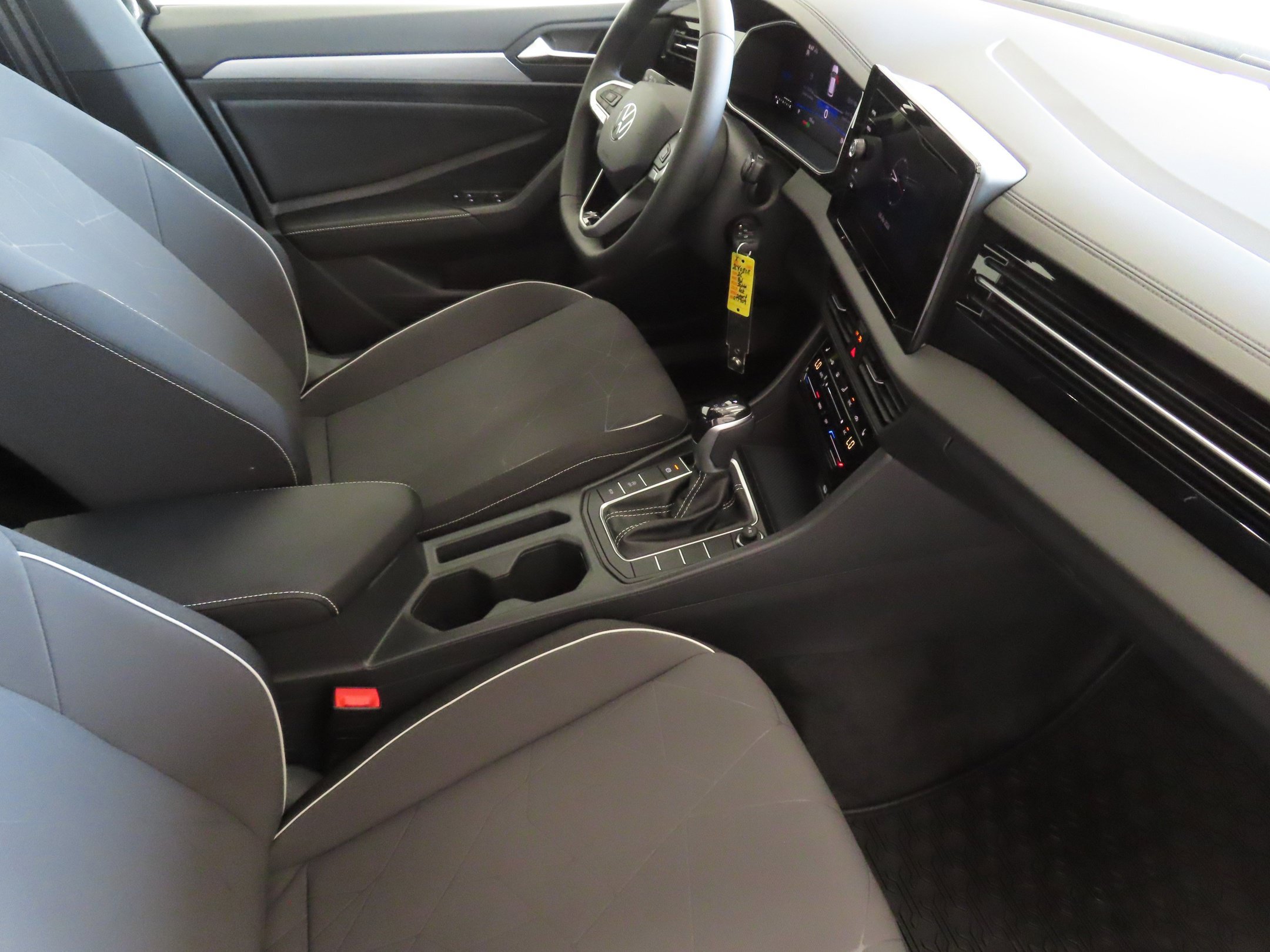 Used 2026 Volkswagen Jetta Sport FWD image 23