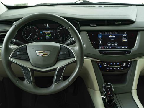 Used 2022 Cadillac XT5 Premium Luxury FWD image 19