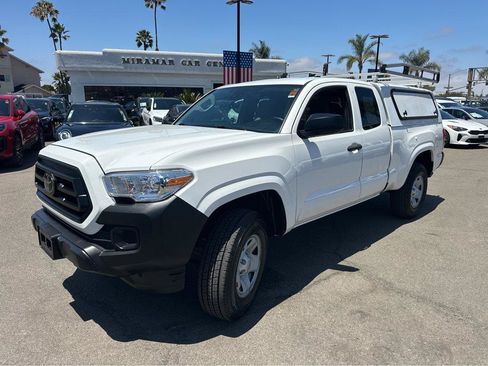 Used 2023 Toyota Tacoma SR RWD image 11