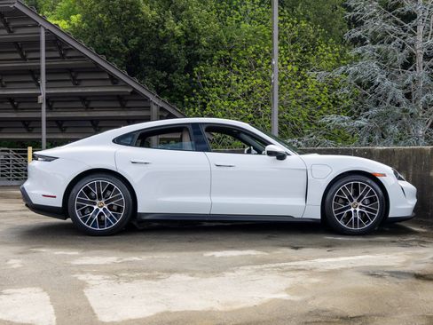 Certified 2023 Porsche Taycan image 12