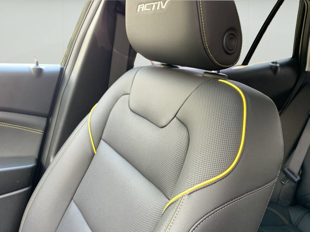 Used 2024 Chevrolet Trax ACTIV w/ Sunroof Package FWD image 39
