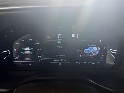 Used 2022 GMC Yukon XL Denali w/ Denali Ultimate Package AWD/4WD image 4