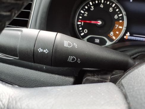 Used 2022 Jeep Renegade Latitude w/ Convenience Group AWD/4WD image 19
