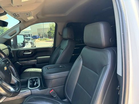 Used 2020 Chevrolet Silverado 2500 LTZ w/ LTZ Premium Package AWD/4WD image 18