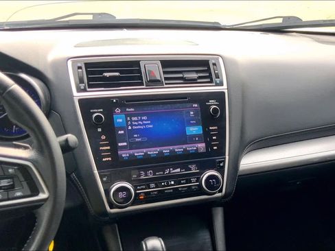 Used 2019 Subaru Outback 2.5i Premium image 7