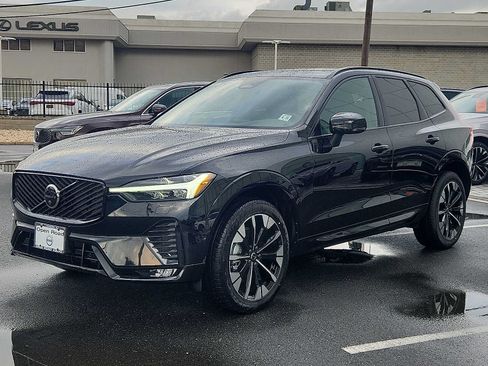 Used 2026 Volvo XC60 B5 Plus w/ Protection Package Premier AWD/4WD image 3