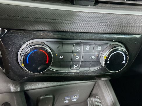 Used 2025 Chevrolet TrailBlazer LT image 22