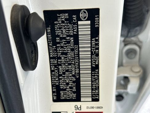 Used 2014 Toyota Camry LE image 32