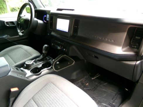 Used 2021 Ford Bronco Outer Banks AWD/4WD image 12