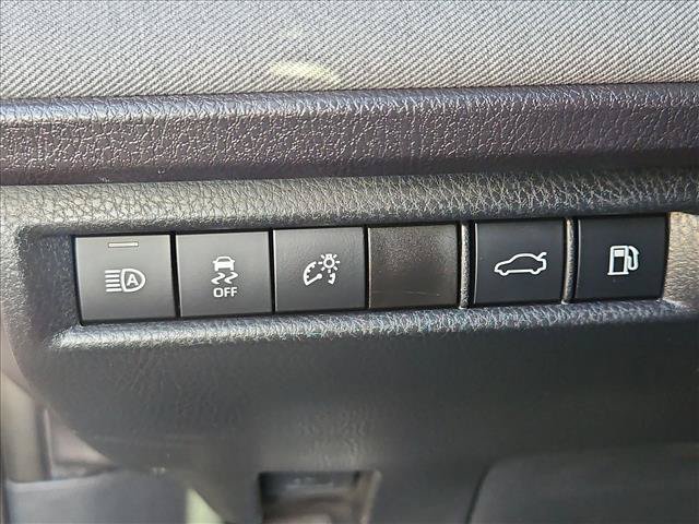 Used 2025 Toyota Camry LE w/ Convenience Package FWD image 16