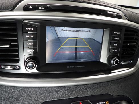 Used 2018 Kia Sorento LX w/ LX V6 Convenience Package AWD/4WD image 16