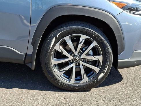 Certified 2024 Toyota Corolla Cross XLE w/ Convenience Package FWD image 8