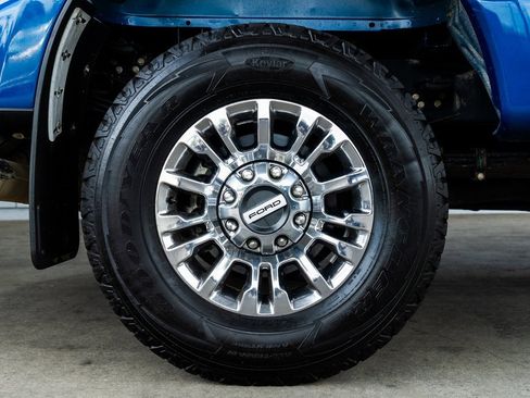 Used 2022 Ford F350 Lariat w/ Chrome Package image 27