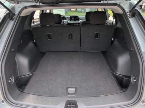 Used 2025 Chevrolet Blazer LT FWD image 28