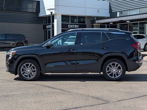 Used 2024 GMC Terrain SLT w/ Infotainment Package II AWD/4WD image 6