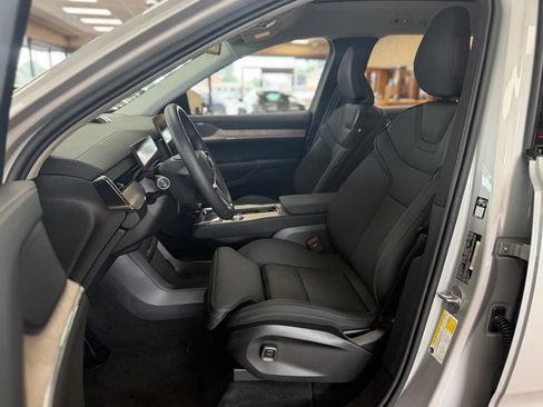 Used 2025 Volvo EX90 Ultra AWD/4WD image 15