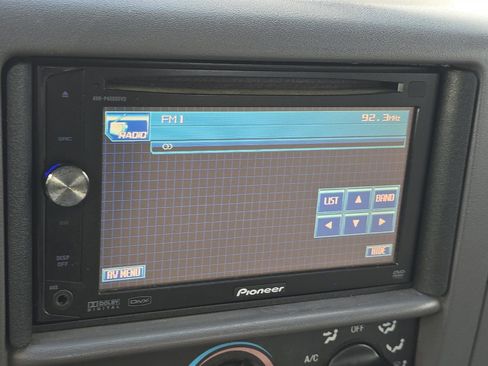 Used 2001 Ford F250 XL AWD/4WD image 17