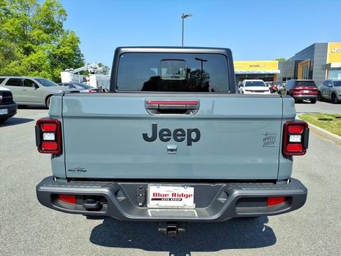 New 2026 Jeep Gladiator Sport AWD/4WD image 5