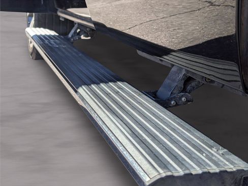 Used 2021 Ford Expedition King Ranch image 11