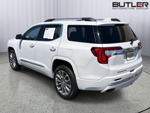 Used 2023 GMC Acadia Denali w/ Denali Technology Package FWD image 4