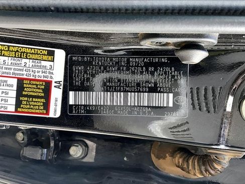 Used 2021 Toyota Avalon XLE FWD image 19