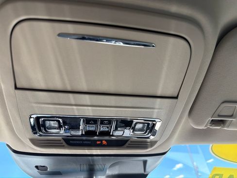 Used 2021 Lincoln Corsair Reserve w/ Equipment Group 201A AWD/4WD image 25