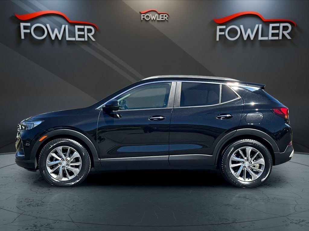 Used 2021 Buick Encore GX Select w/ Advanced Technology Package FWD image 2