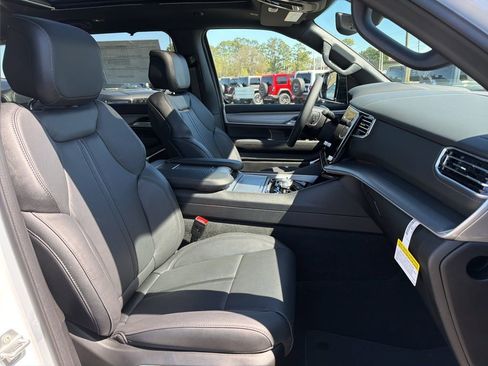 New 2026 Jeep Grand Wagoneer Limited AWD/4WD image 35