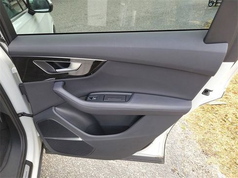 Used 2024 Audi Q7 3.0T Premium Plus image 32