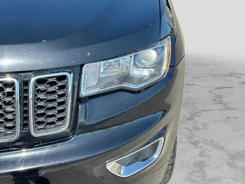 Used 2017 Jeep Grand Cherokee Limited AWD/4WD image 10