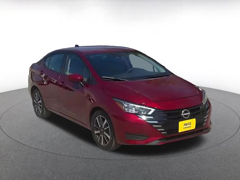 Used 2025 Nissan Versa SV image 8