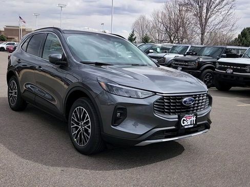 New 2025 Ford Escape PHEV image 6