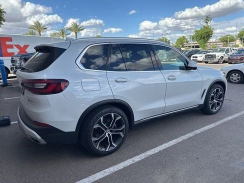 Used 2021 BMW X5 xDrive40i w/ Premium Package image 5