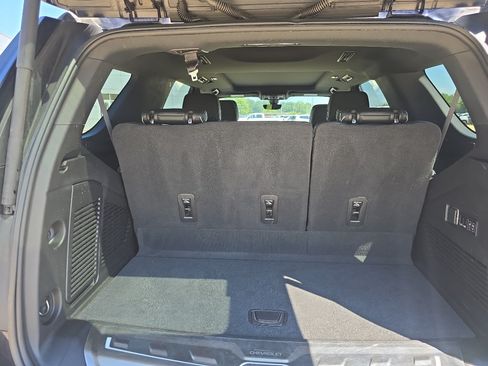 Used 2022 Chevrolet Tahoe Premier w/ Premium Package 2 RWD image 13