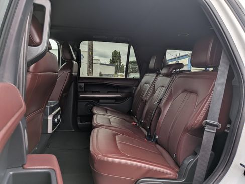 Used 2024 Ford Expedition Limited RWD image 6